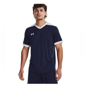 Under Armour Men’s Navy & White Shirt | Lightweight Soccer Gear | NWT ⚽💙 Medium